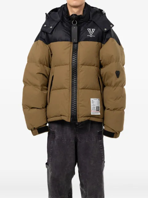Maison MIHARA YASUHIRO two-tone hooded down jacket