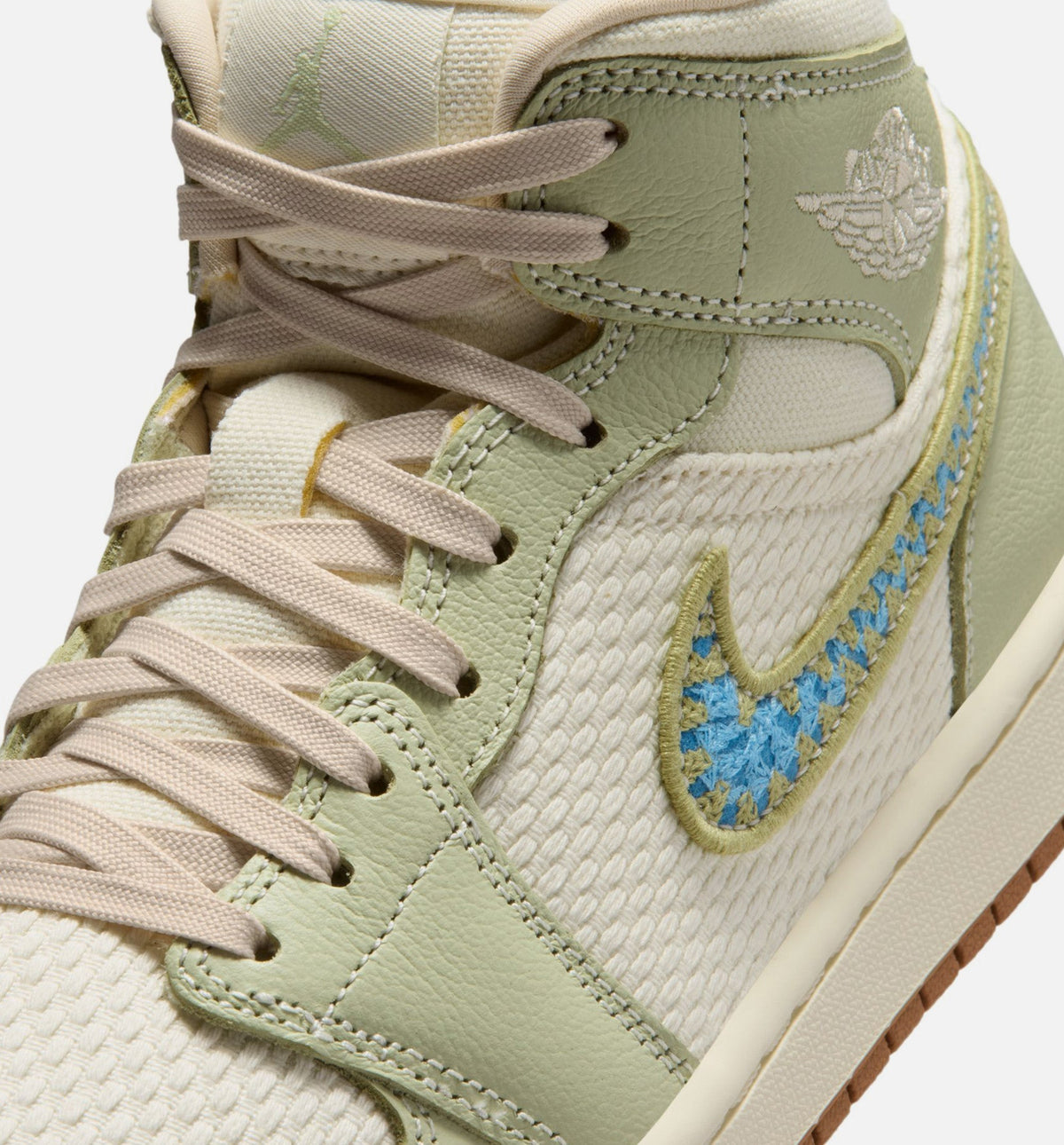 Air Jordan 1 Mid SE – Women's Lifestyle Shoe in Olive Aura/Pearl White/Lawn