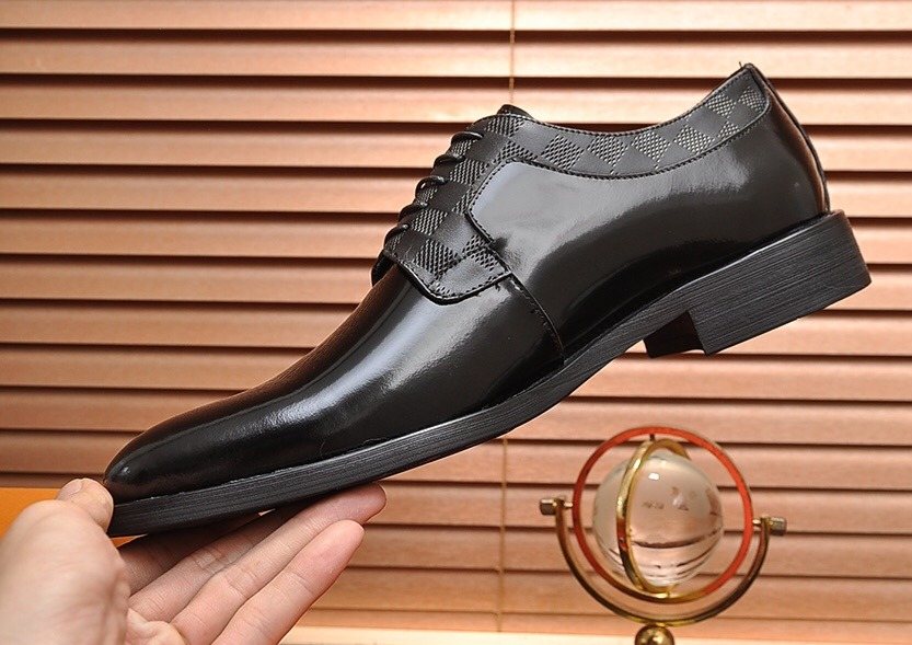 Louis Vuitton Black Glossy Lace-Up Dress Shoes